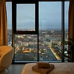 Apartment Apartly - Hanza Tower View, Parking, Pool, Sauna