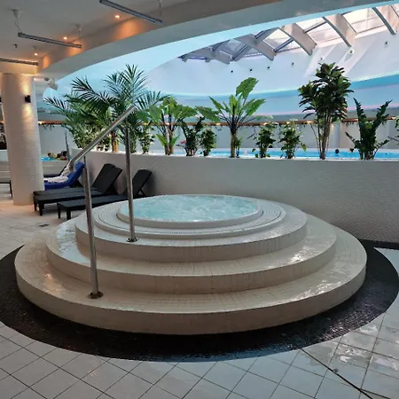 Apartly - Hanza Tower View, Parking, Pool, Sauna Apartment