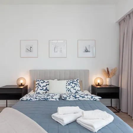 Apartly - Hanza Tower View, Parking, Pool, Sauna Апартаменты Щецин