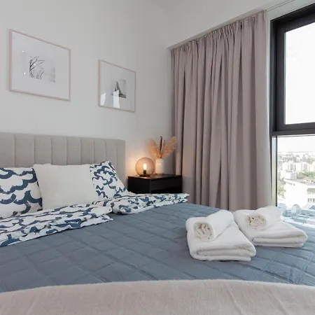 Apartly - Hanza Tower View, Parking, Pool, Sauna *