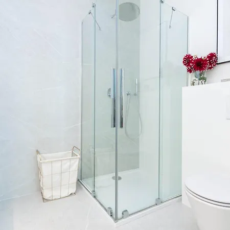 Apartly - Hanza Tower View, Parking, Pool, Sauna