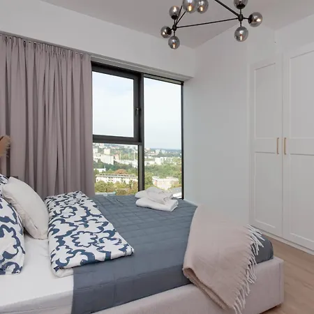 Apartly - Hanza Tower View, Parking, Pool, Sauna Апартаменты *