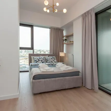 Apartly - Hanza Tower View, Parking, Pool, Sauna * Szczecin