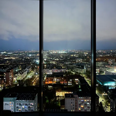 Apartly - Hanza Tower View, Parking, Pool, Sauna * Щецин