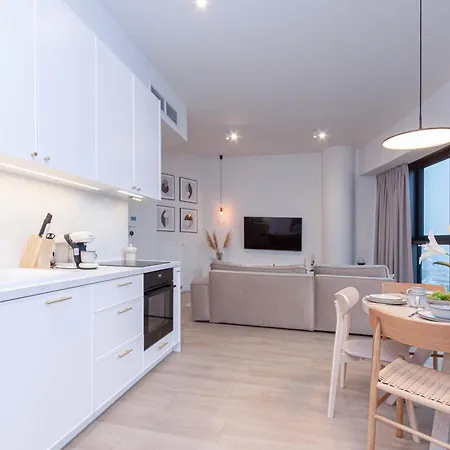 Apartly - Hanza Tower View, Parking, Pool, Sauna Apartment Szczecin
