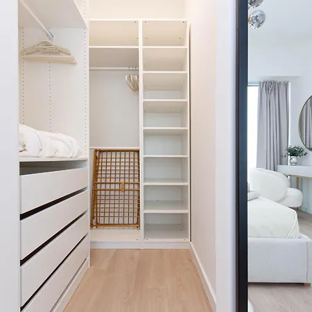 Апартаменты Apartly - Hanza Tower View, Parking, Pool, Sauna Щецин