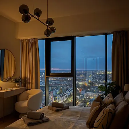 Apartly - Hanza Tower View, Parking, Pool, Sauna * Stettin