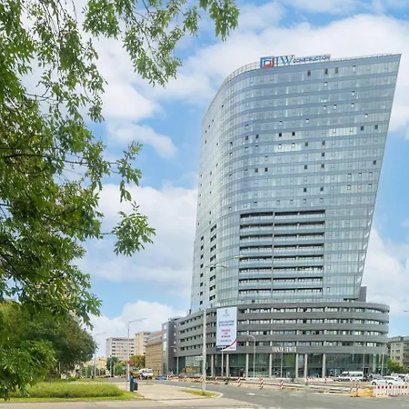 Apartly Hanza Tower View I Pool, Sauna, Jacuzzi & Parking Διαμέρισμα Στσέτσιν