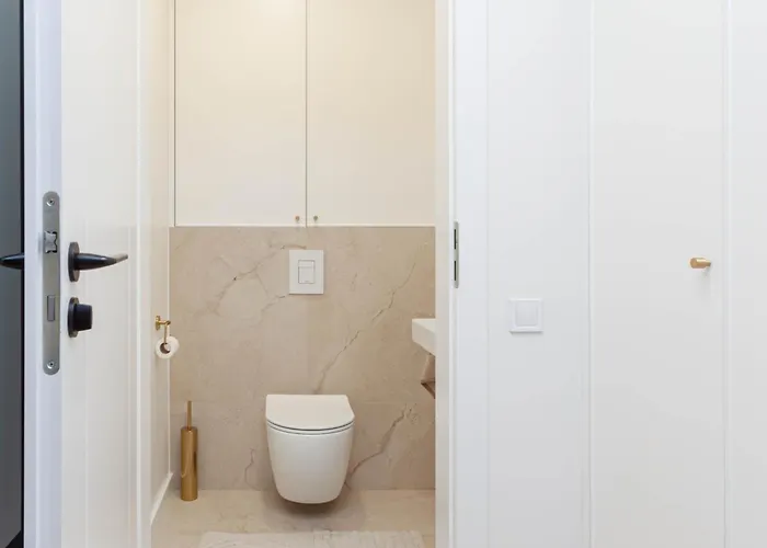 Apartly - Hanza Tower View, Parking, Pool, Sauna