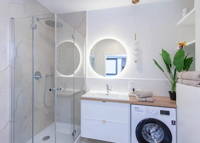 Lejlighed Apartly - Hanza Tower View, Parking, Pool, Sauna *