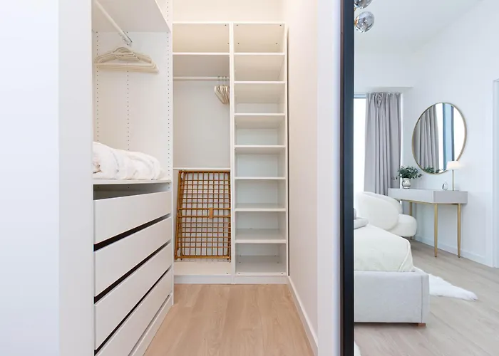 Lejlighed Apartly - Hanza Tower View, Parking, Pool, Sauna Stettin